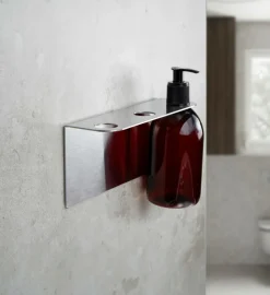 Beslag Design Badeværelsestilbehør-Base - Sæbepumpeholder Triple