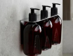 Beslag Design Badeværelsestilbehør-Base - Sæbepumpeholder Triple