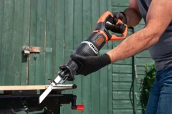 Black & Decker Værktøj & Have-Bajonetsav 750W grenholder og to savklinger