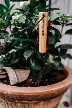 by Benson Planter & Blomster-Plante spade