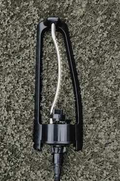 by Benson Planter & Blomster-Sprinkler - Oscillator