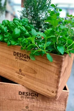 by Benson Planter & Blomster-Vinkasse Priorat