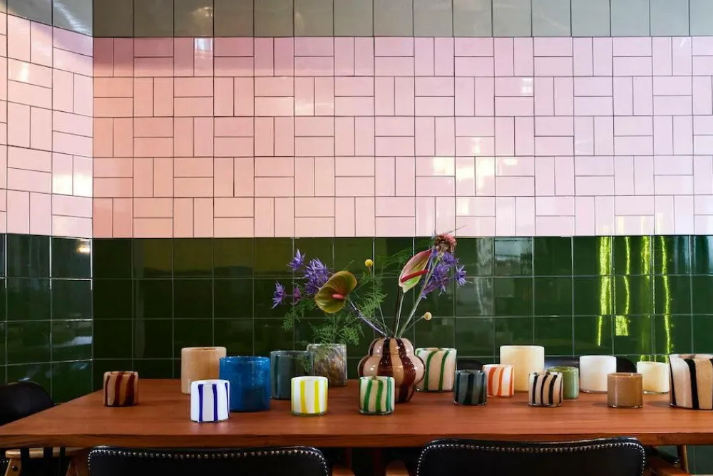 Byon Lysestager & Lanterner-Lysestage Calore Curve XS