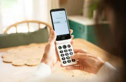 Doro Mobiltelefoner, Tablets & Tilbehør-Uro Smartphone 4G Aurora A21