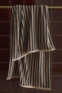 Ellos Badeværelsestekstiler-Home Badehåndklæde Stripe 70x140cm