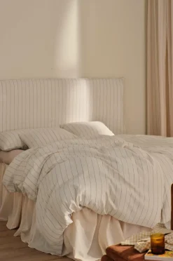 Ellos Møbeltekstiler-Home Betræk til hovedgærde Elly Thin Stripe i genanvendt halvlinned