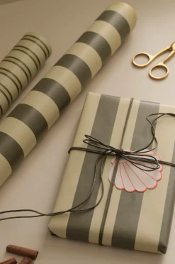 Ellos Gavepapir & Tilbehør-Home Gavepapir Polka 7 meter