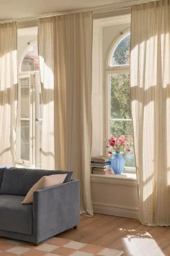 Ellos Gardinlængder Med Rynkebånd-Home Multibåndsgardin Elly Thin Stripe i genanvendt halvlinned 2-pak