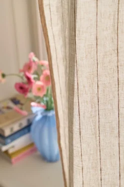 Ellos Gardinlængder Med Rynkebånd-Home Multibåndsgardin Elly Thin Stripe i genanvendt halvlinned 2-pak