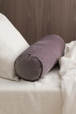 Ellos Pyntepuder & Betræk-Home Pølsepude Nora Cylinder i velour