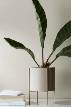 Ellos Potteskjulere-Home Potteskjuler Milton med vendbart stativ