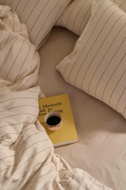 Ellos Pudebetræk-Home Pudebetræk Elly Thin Stripe i genanvendt halvlinned