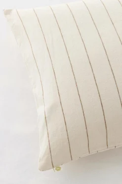 Ellos Pudebetræk-Home Pudebetræk Elly Thin Stripe i genanvendt halvlinned