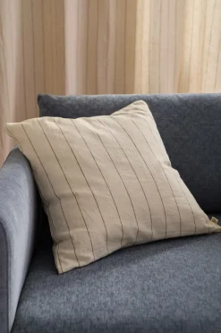 Ellos Pyntepuder & Betræk-Home Pudebetræk Elly Thin Stripe i genanvendt halvlinned