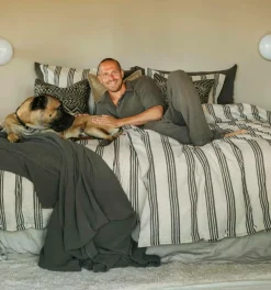 Gustav Ovland Sengetæpper-Sengetæppe Nicola