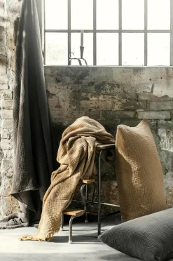 Gustav Ovland Sengetæpper-Sengetæppe Nicola