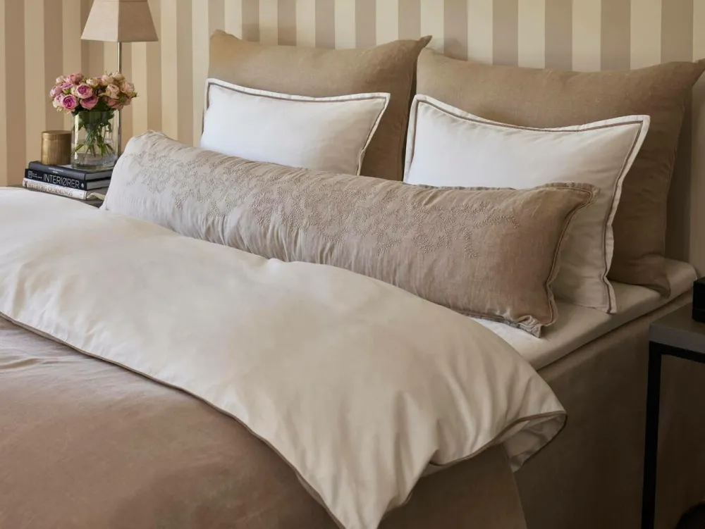 Halvor Bakke Dyner & Hovedpuder-Pude Master Pillow