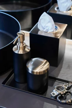 Halvor Bakke Badeværelsestilbehør-Æske med låg Gio