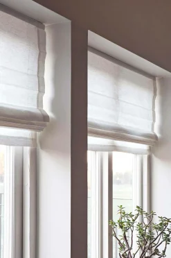 Himla Foldegardiner|Hørgardiner-Romersk gardin Ebba