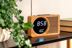 Karlsson Vægure-Vækkeur Retro Radio