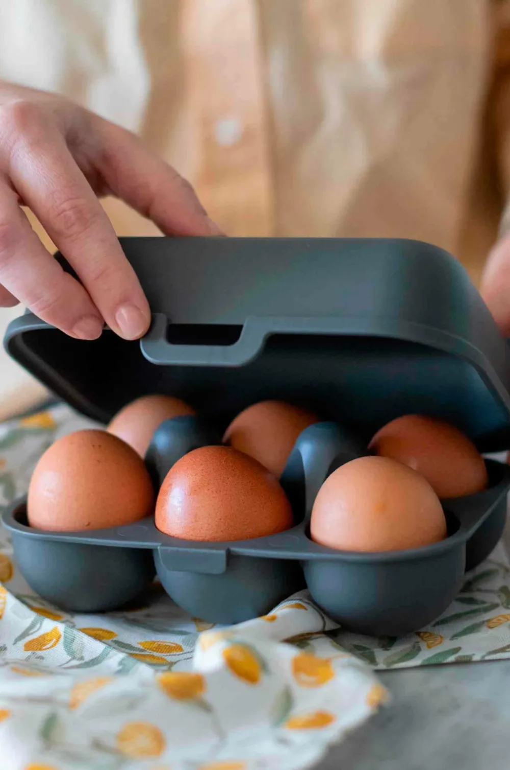 Koziol Køkkenopbevaring-Æggebakke til 6 æg Eggs To Go