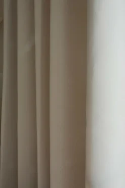 Mimou Mørklægningsgardiner-Mørklæggende hotelgardin - dobbelt bredde