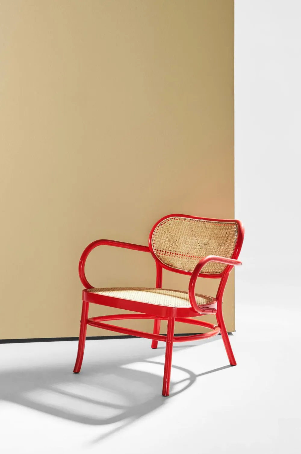 Pastill Sofaer & Lænestole-Betty loungestol i bøjet træ