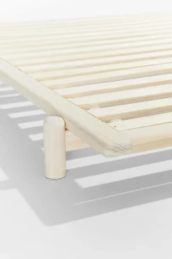 Pastill Senge & Madrasser-Julie sengeramme i fyrretræ 180 cm