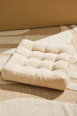 Pastill Puffer & Fodskamler-Luca gulvpude manchester 64x64x15 cm