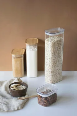 Pebbly Køkkenopbevaring-Rektangulær madopbevaring i glas med bambuslåg - Størrelse M