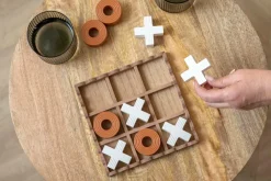 Present Time Pynteting-Tic Tac Toe