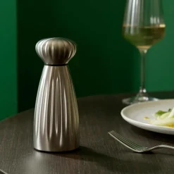 Robert Welch Husholdningsartikler-Peberkværn Palm Satin Medium