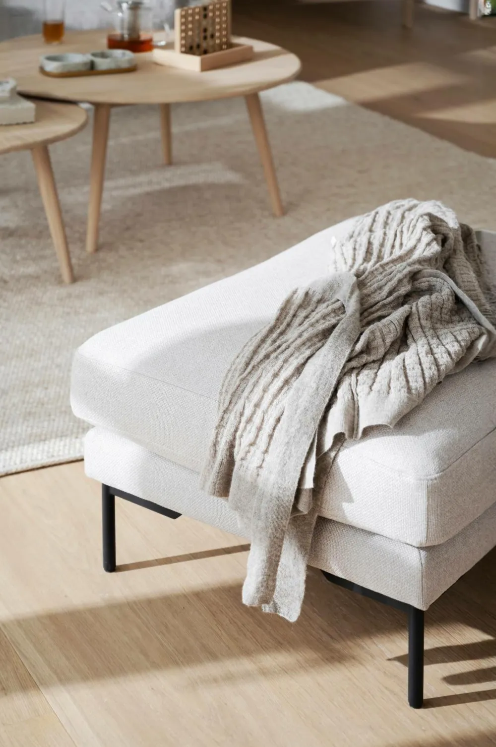 Rowico Home Puffer & Fodskamler-Corwin fodskammel