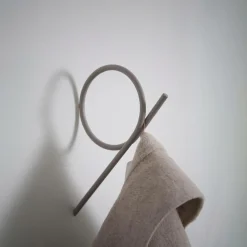 Spinder Design Entrémøbler-Frakkekrog Tuba L