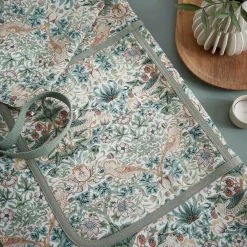 Spode Køkkentekstiler-Forklæde Morris & Co Strawberry Thief Cochineal /Willow