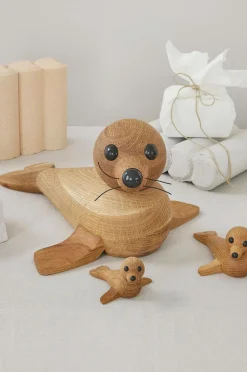 Spring Copenhagen Pynteting-Trædoration Seal Anaana 17 cm