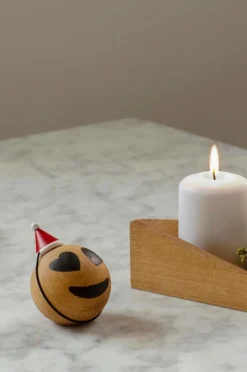 Spring Copenhagen Pynteting-Trædekoration Julemandshat til Spring CPOENHAGEN's Decorations