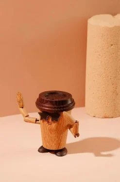 Spring Copenhagen Pynteting-Trædekoration Esther Espresso To Go Coffee 8,5 cm