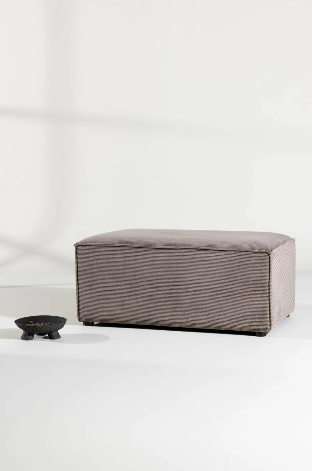 VIND Puffer & Fodskamler-Puf Gillholmen