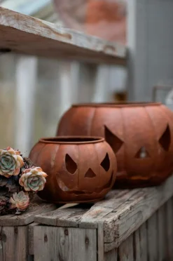 Wikholm Form Lysestager & Lanterner-Sherif Pumpa