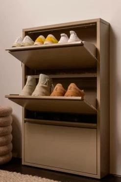 WOOOD Entrémøbler-Skoskab med 3 rum Sabine