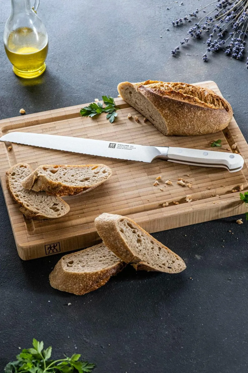 ZWILLING Køkkenknive & Knivtilbehør-Tandad brödkniv Pro le blanc 23 cm